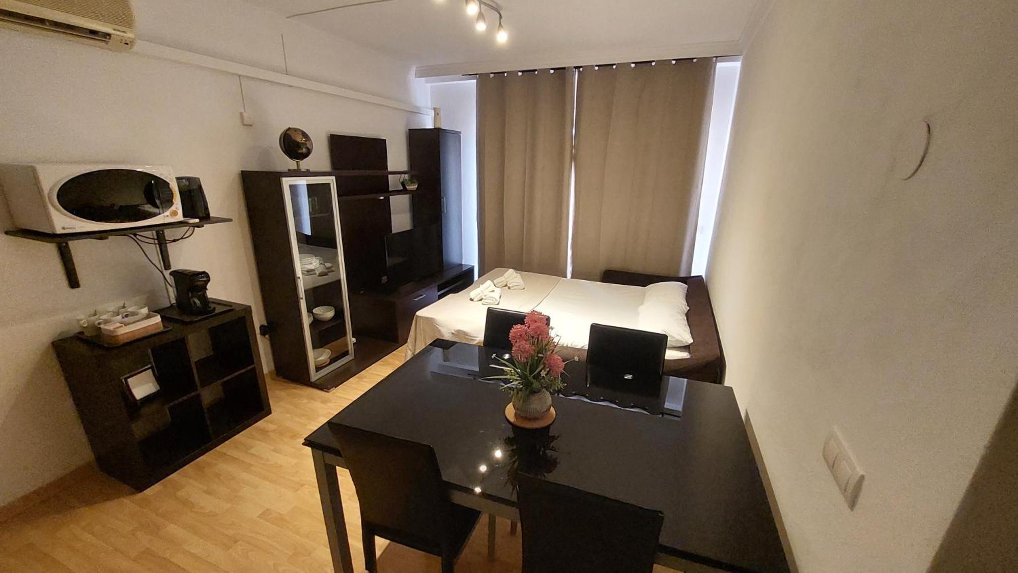 Apartment Vistabella, Terraza Y Piscinas, 4pax, Fuengirola
